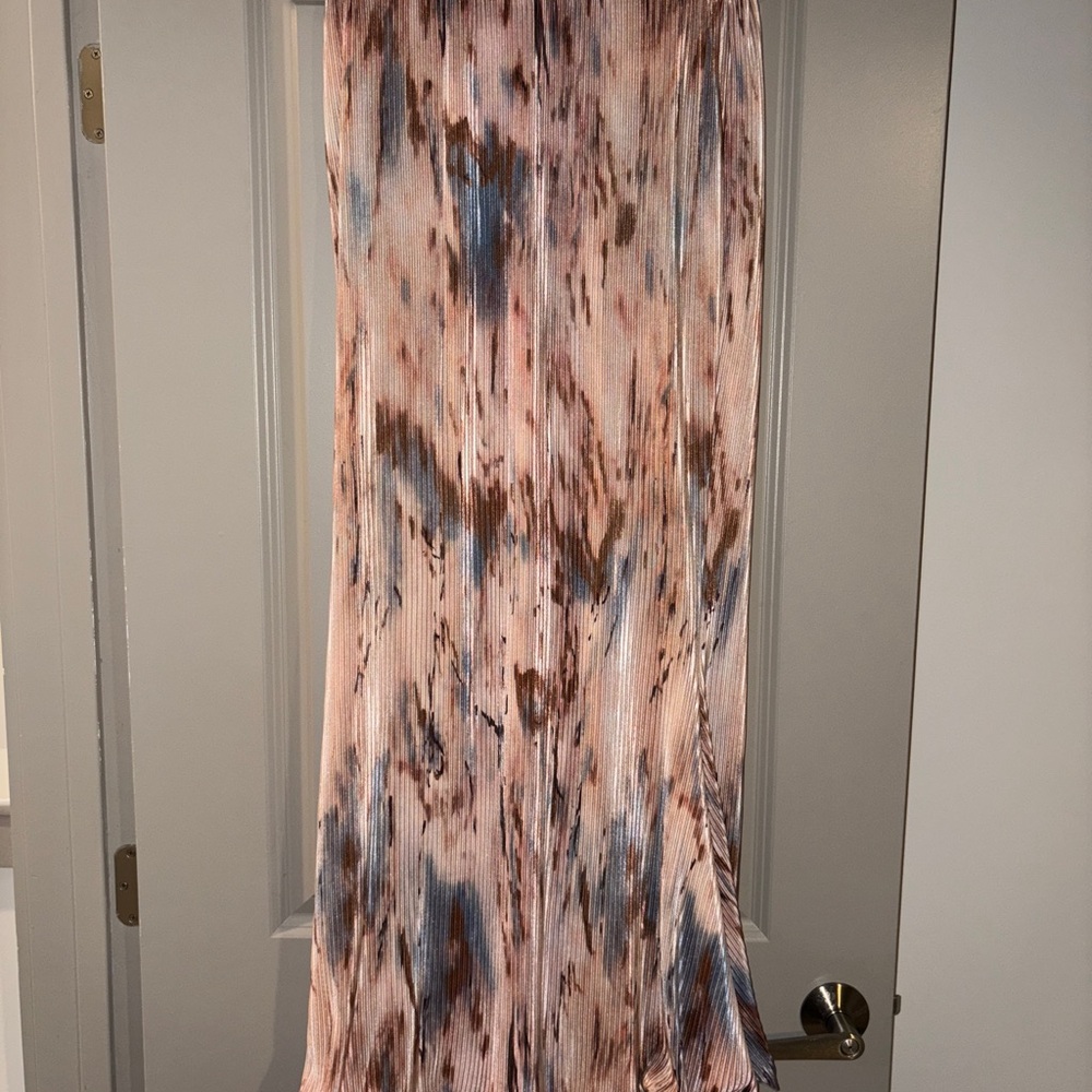 Chic Abstract Maxi Skirt in Pink and Blue